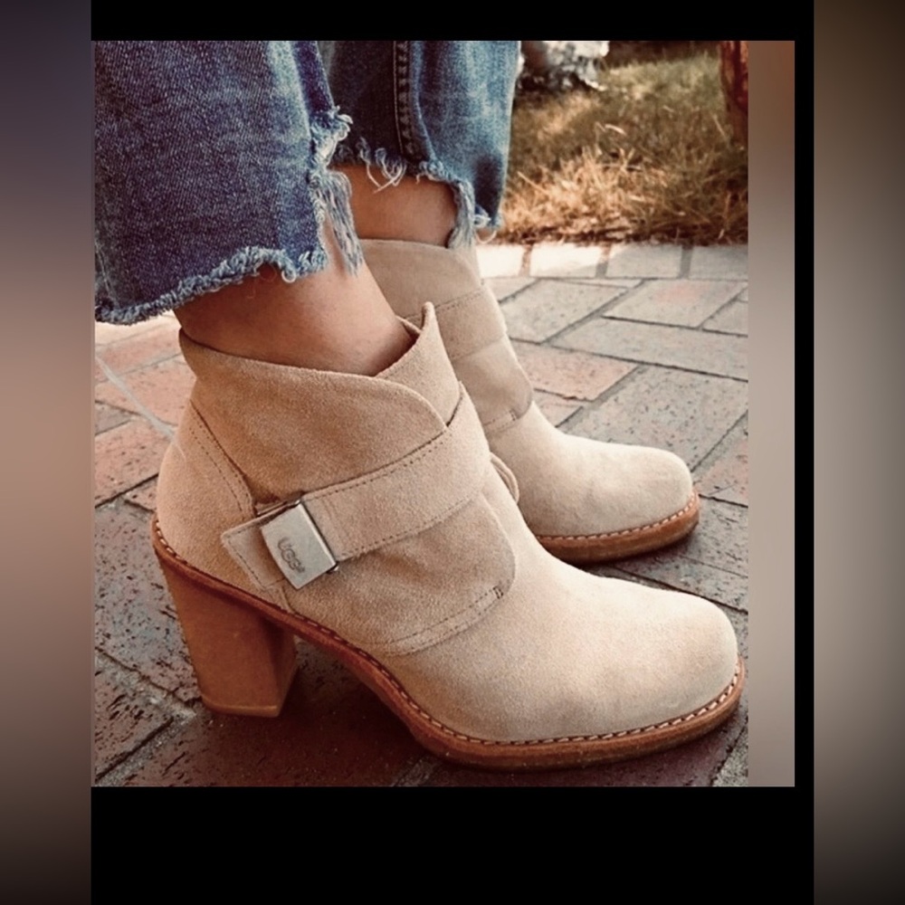 UGG Australia Brienne Ankle Boots Suede Heeled w/Buckle Strap Tan Color Size 7